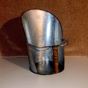 Rustic tin plant holder